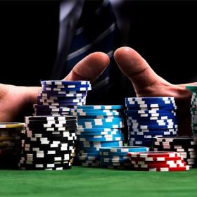 Poker là trò chơi gì mà khiến các “cao thủ” phải mê đắm.